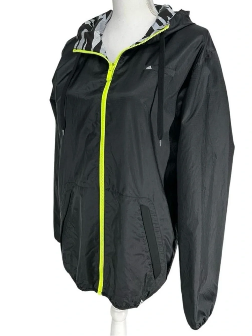 ADIDAS / REVERSIBLE Black & White Graphic Jacket Neon Green / Small / Activewear